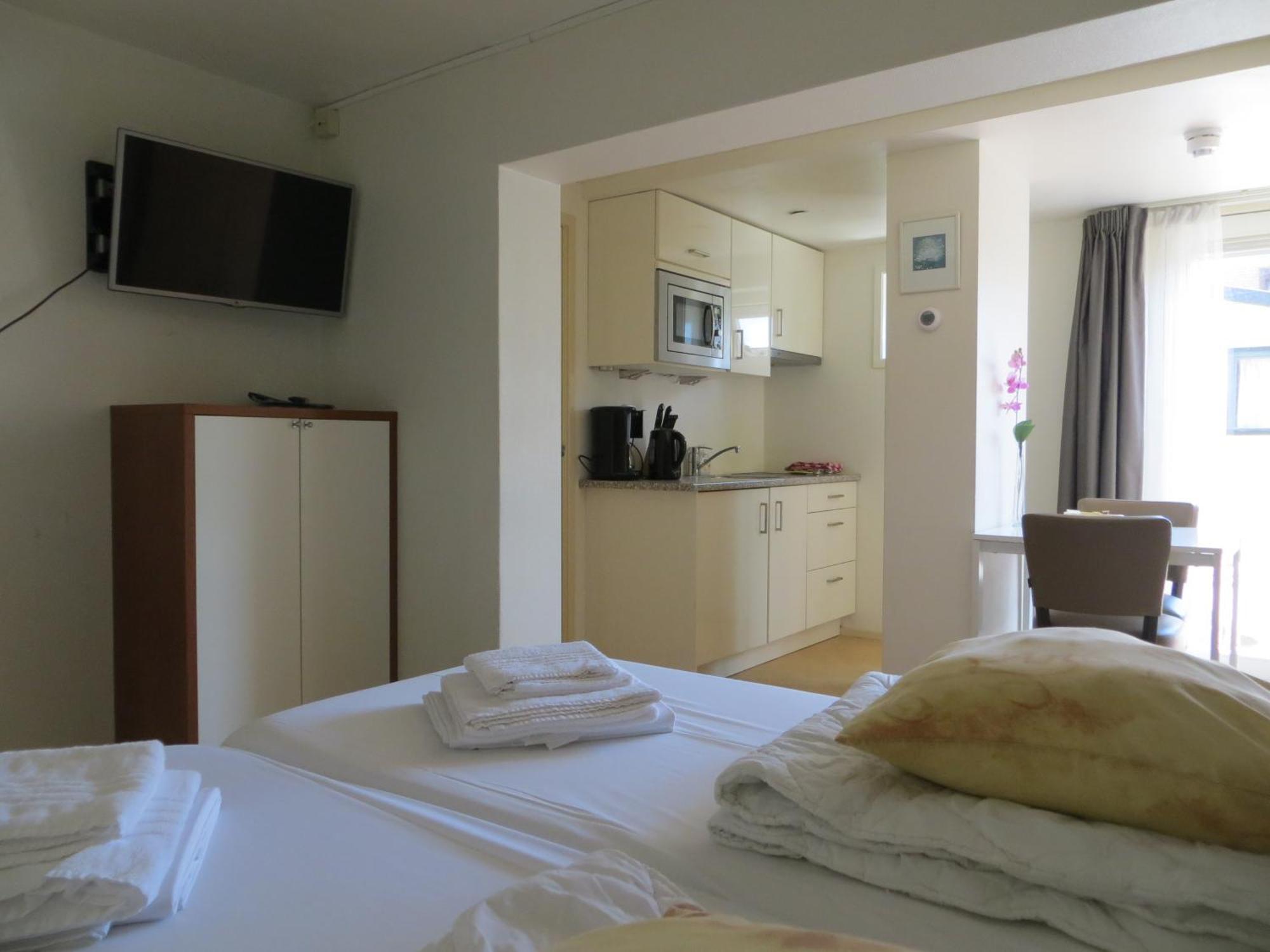 Hotel Rasch Bergen aan Zee Ngoại thất bức ảnh