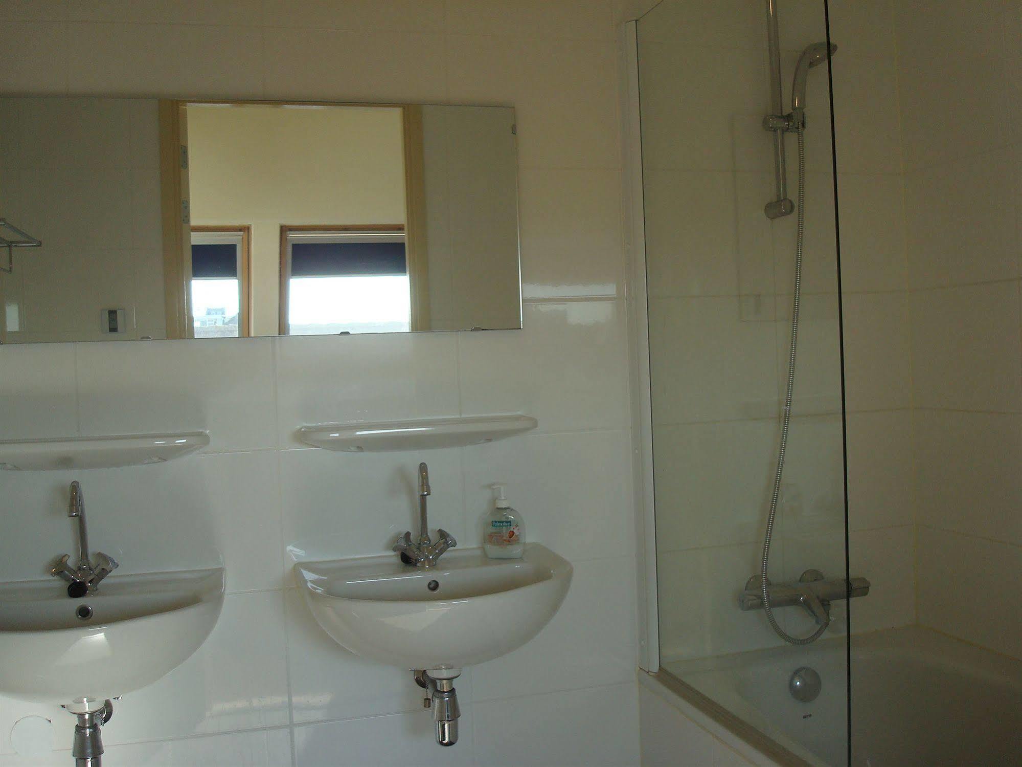 Hotel Rasch Bergen aan Zee Ngoại thất bức ảnh